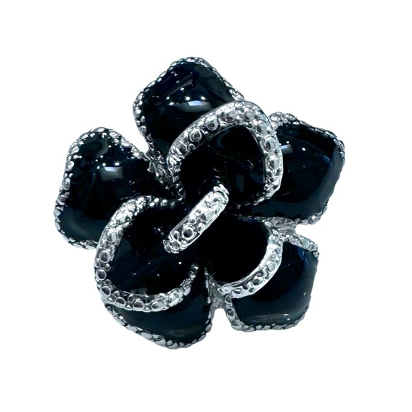 VINTAGE BLACK ENAMEL FLOWER COCKTAIL RING - 18KGE - Picture 1 of 12